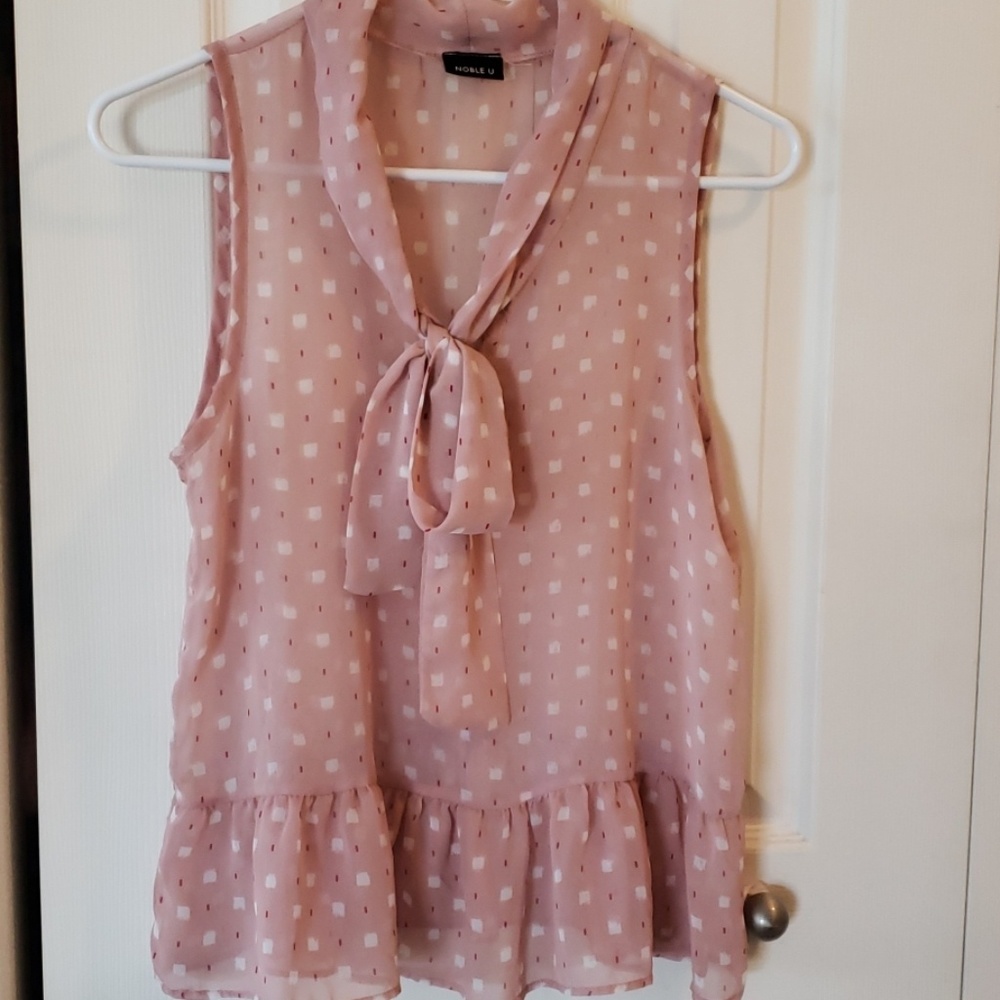 Noble U sheer pink top